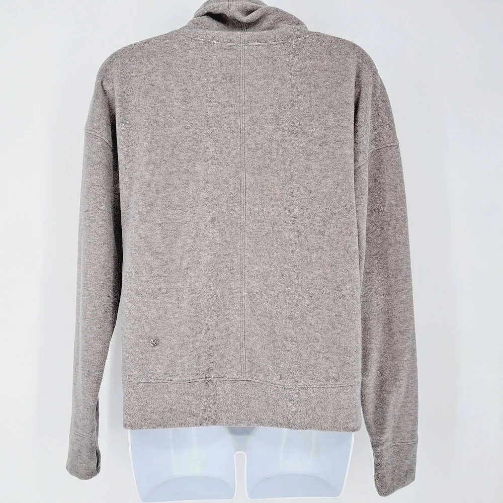 lululemon athletica excellent size
